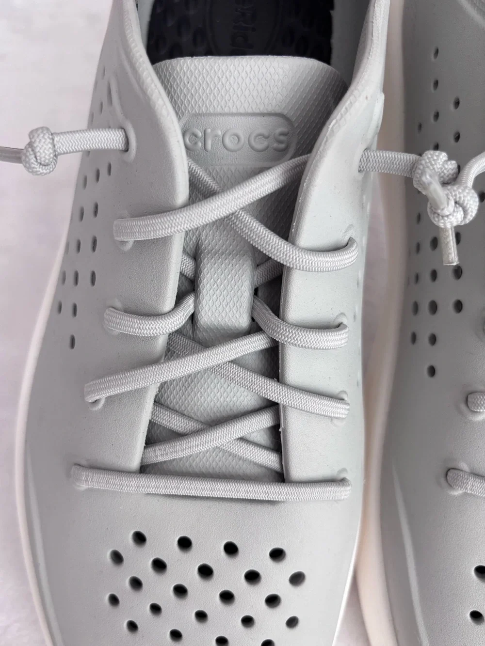 CROCS Men's InMotion LiteRide Gray & White Pacer Lace-Up Sneakers--NEW--12